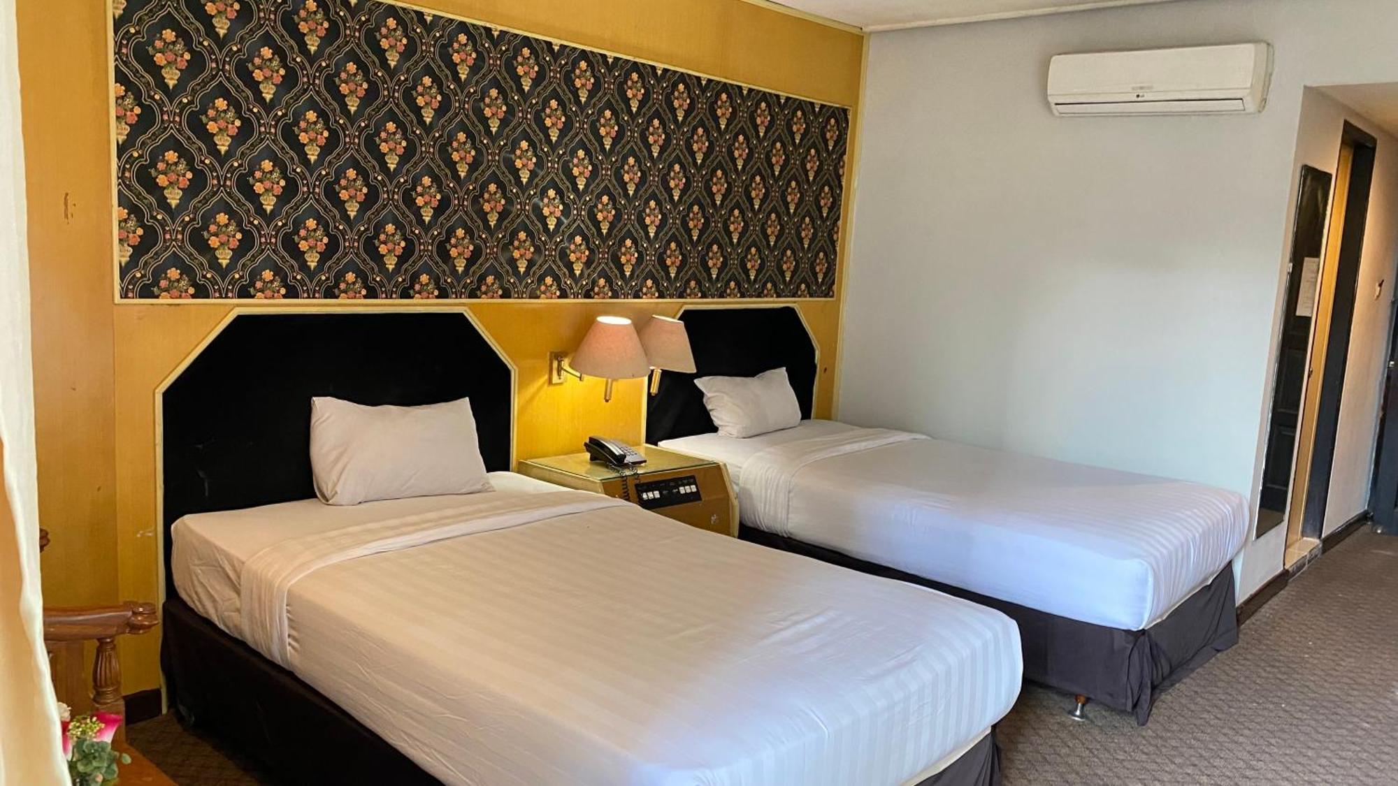 Mas Graha Hotel Pekanbaru Exterior foto