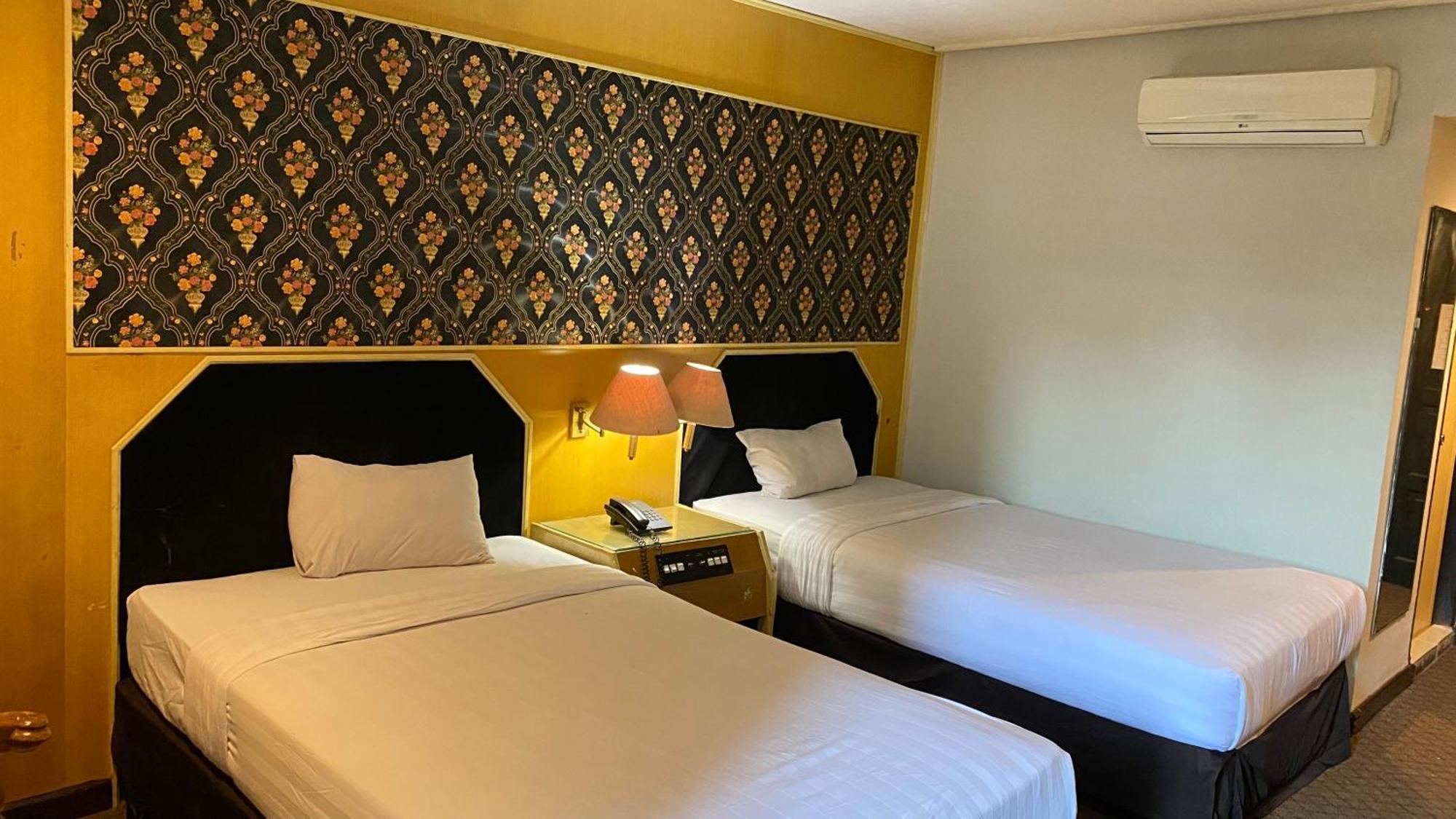 Mas Graha Hotel Pekanbaru Exterior foto